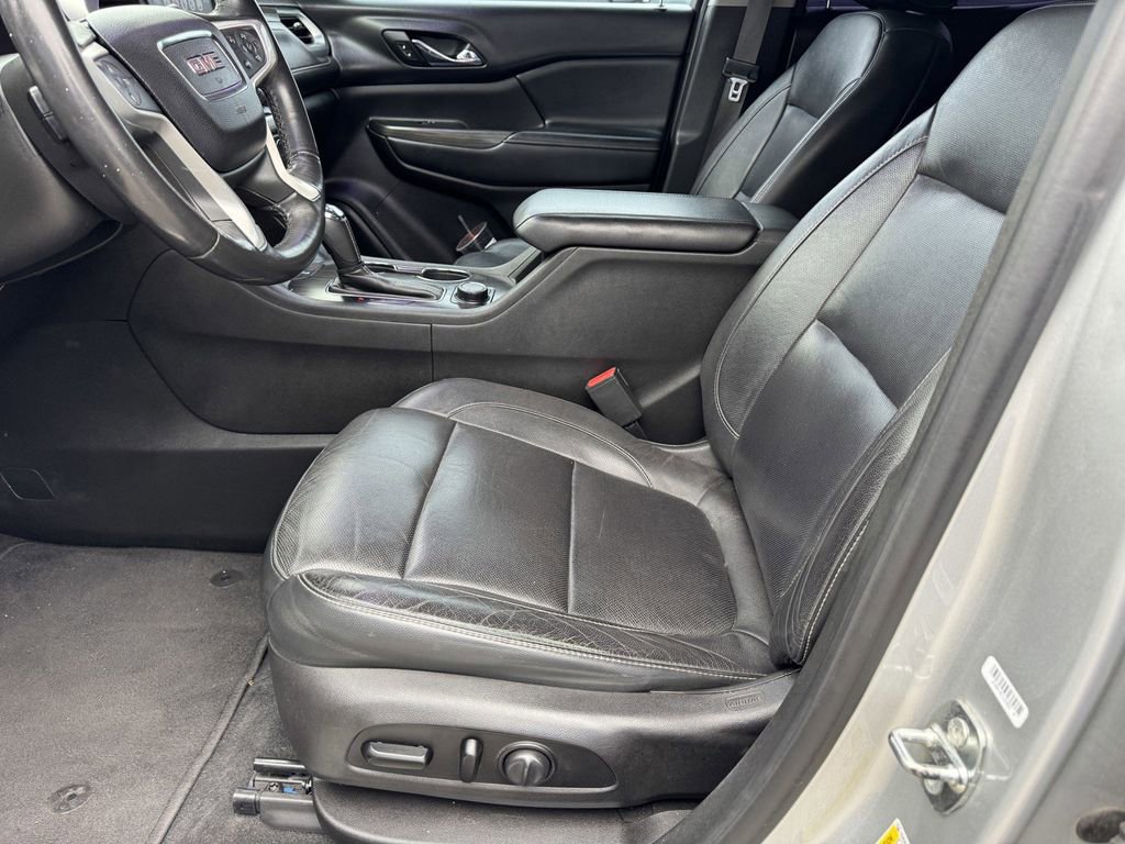 Used 2017 GMC Acadia SLT FWD image 12