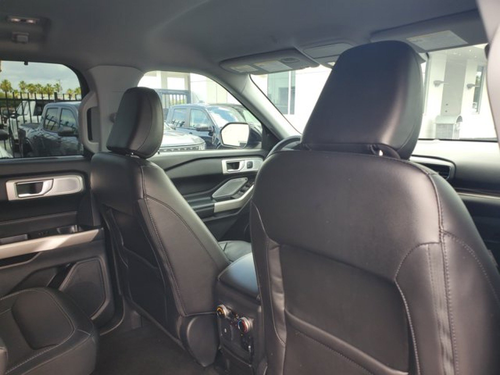 Certified 2023 Ford Explorer Limited w/ Limited Technology Package RWD image 31