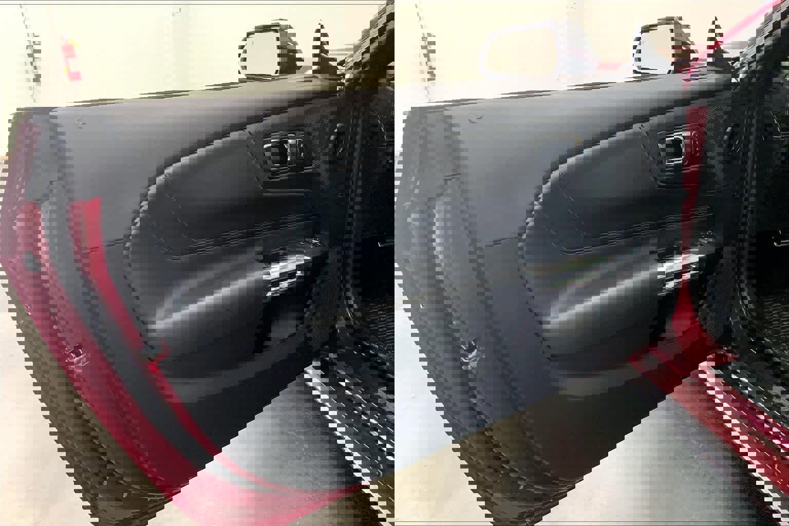 Certified 2025 Ford Mustang Premium image 18