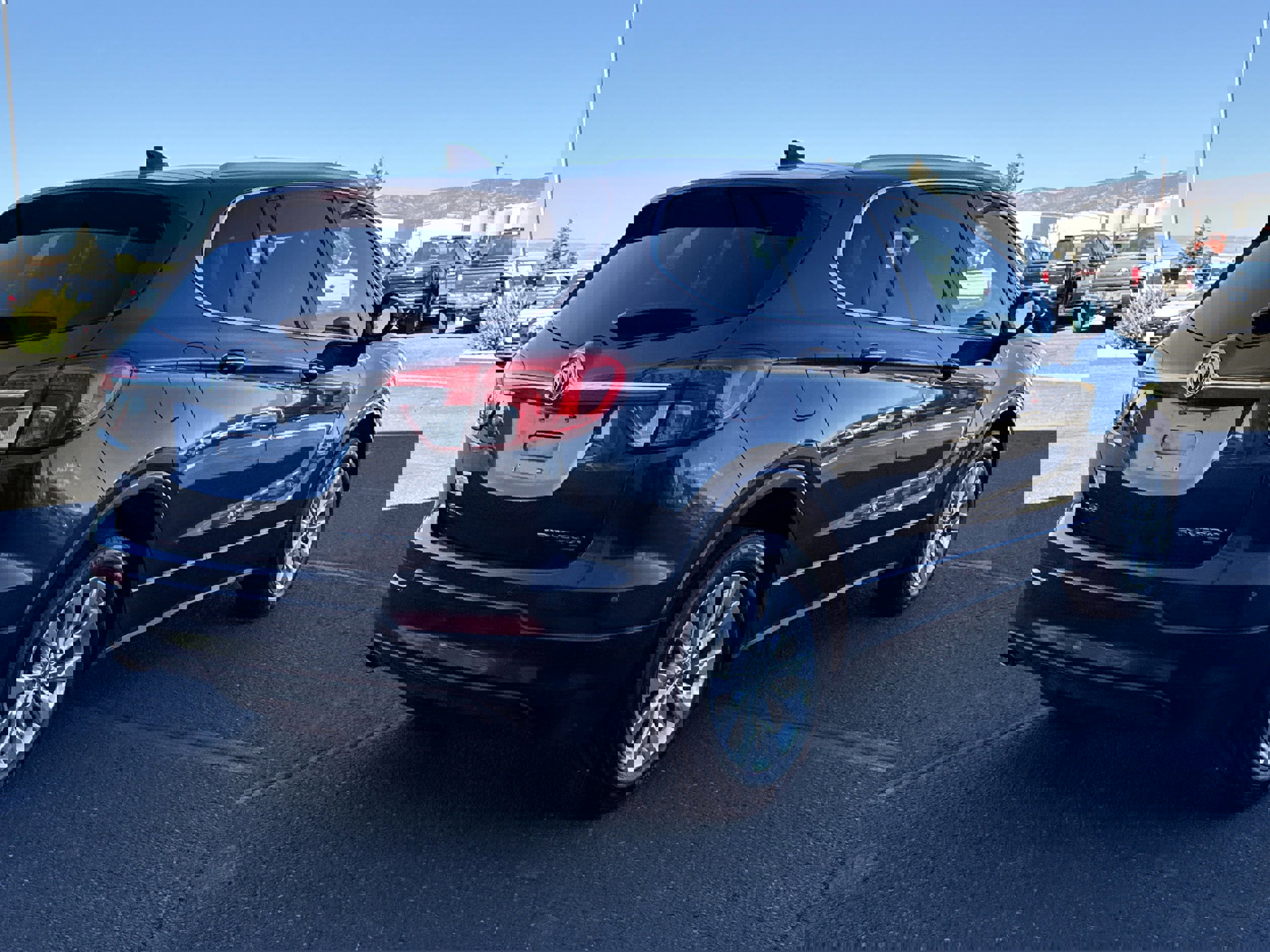 Used 2017 Buick Envision Essence image 4