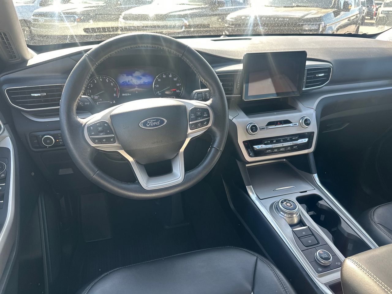Certified 2023 Ford Explorer XLT w/ Equipment Group 202A AWD/4WD image 23