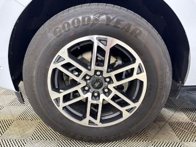 Certified 2025 Ford Expedition Active RWD image 11