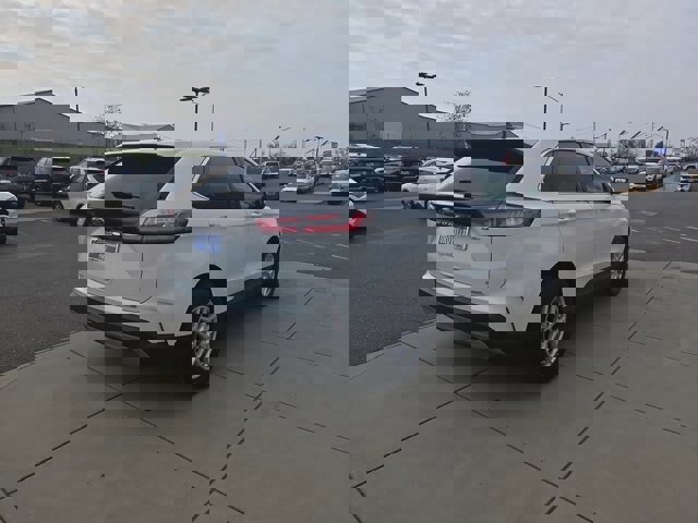 Certified 2024 Ford Edge SEL image 5