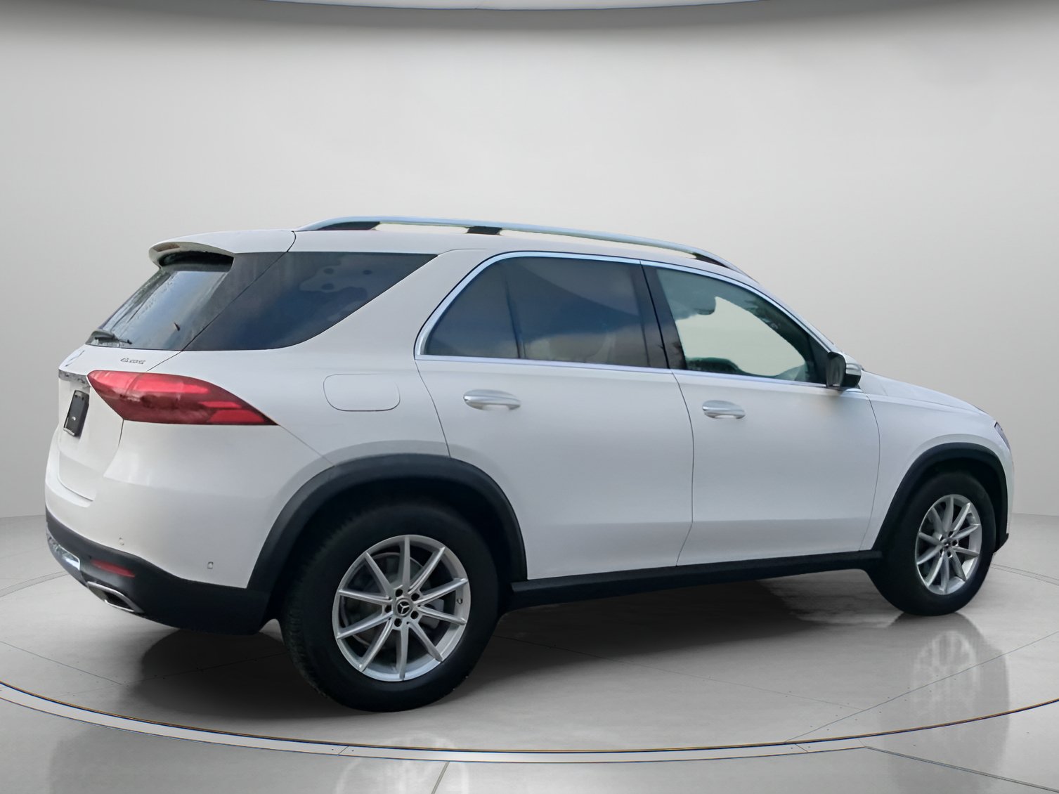 Used 2025 Mercedes-Benz GLE 350 4MATIC w/ Driver Assistance Package image 29