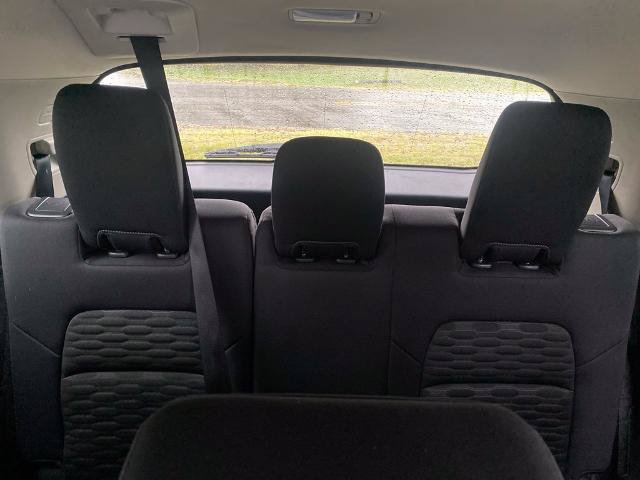 Used 2025 Nissan Pathfinder SV FWD image 30