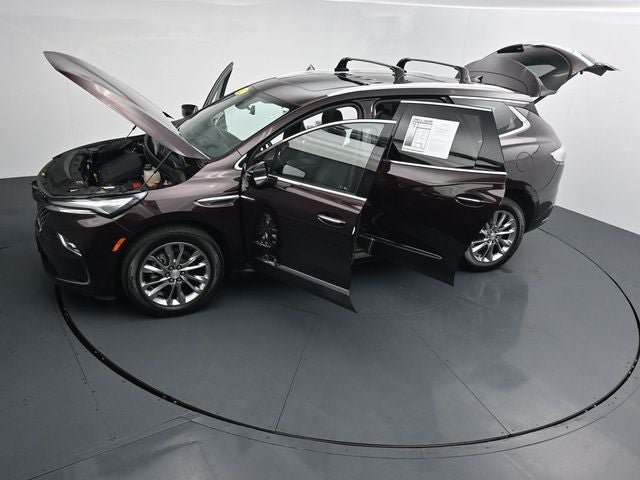 Used 2022 Buick Enclave Avenir w/ Avenir Technology Package AWD/4WD image 41