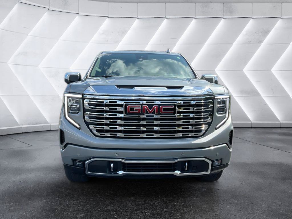 Used 2026 GMC Sierra 1500 Denali w/ Technology Package AWD/4WD image 2
