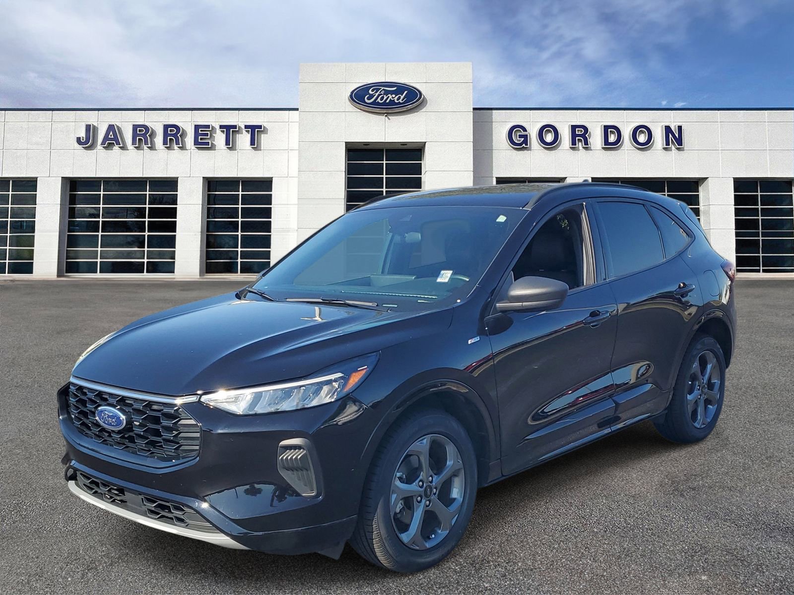 Certified 2024 Ford Escape ST-Line w/ Tech Pack #1 AWD/4WD image 2
