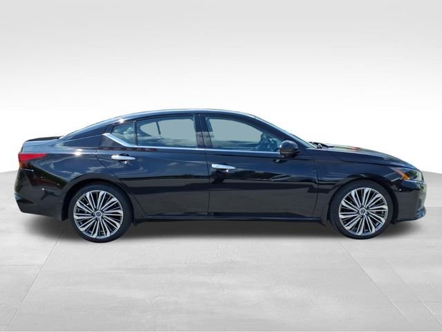 Used 2023 Nissan Altima 2.5 SL FWD image 16