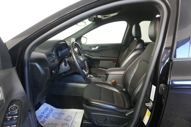 Certified 2025 Ford Escape ST-Line FWD image 25