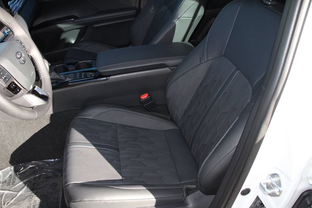 Used 2026 Toyota Camry XSE FWD image 23