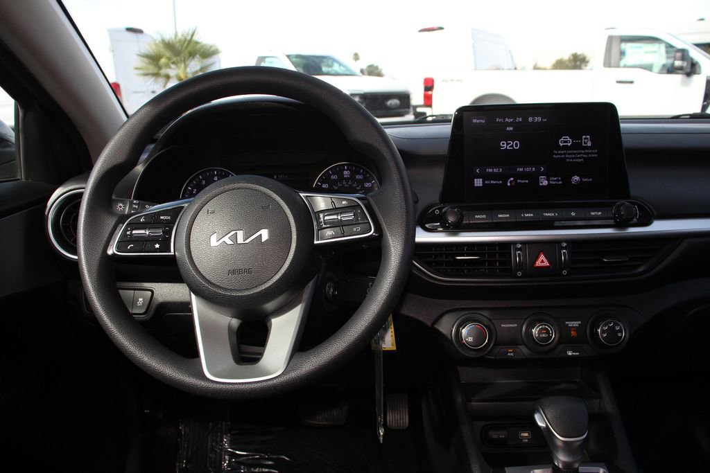 Used 2022 Kia Forte LXS FWD image 17