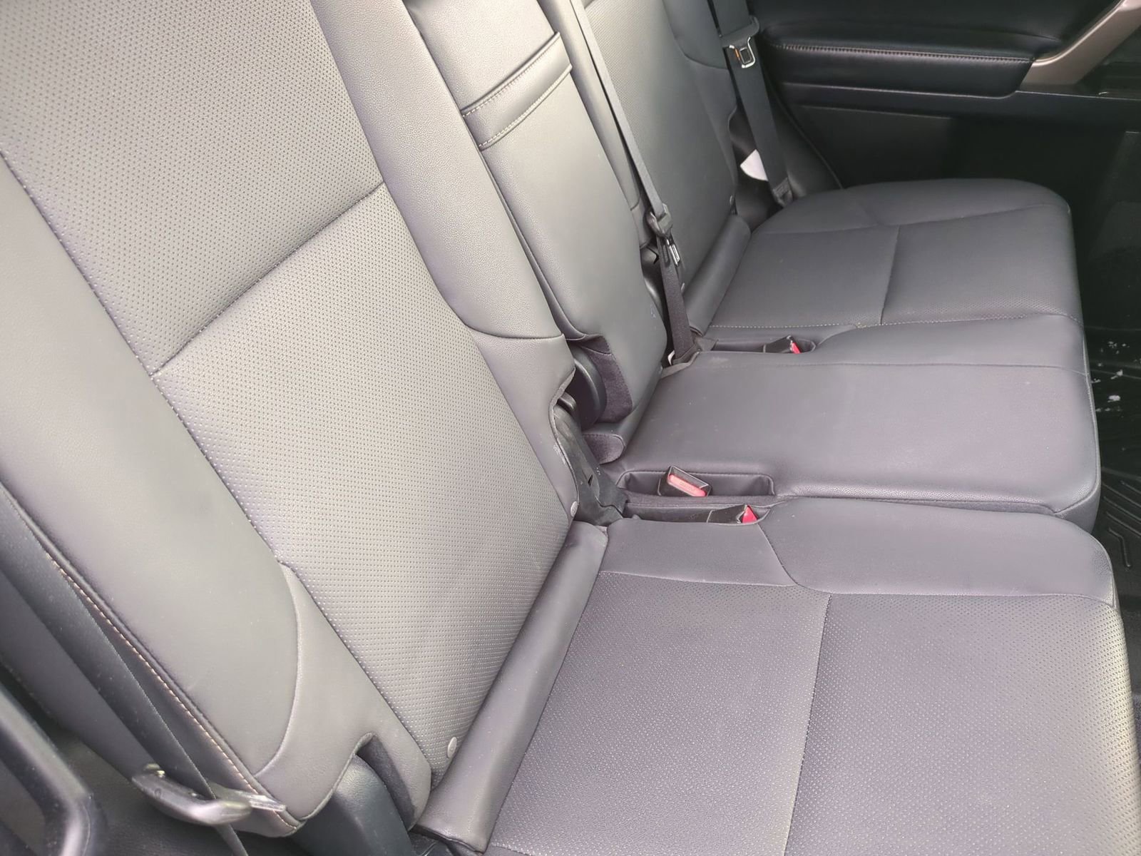 Used 2020 Lexus GX 460 Premium w/ Premium Package image 26