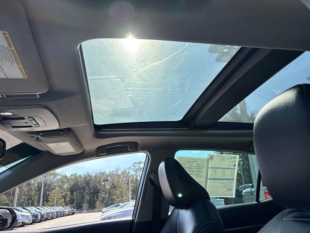 Used 2018 Toyota Camry XSE image 8