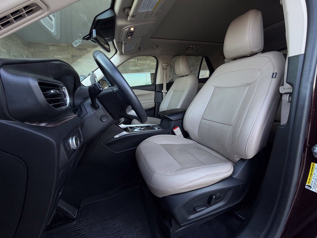 Certified 2022 Ford Explorer Limited w/ Limited Technology Package AWD/4WD image 11