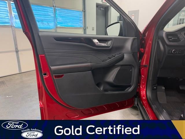 Certified 2025 Ford Escape ST-Line FWD image 23