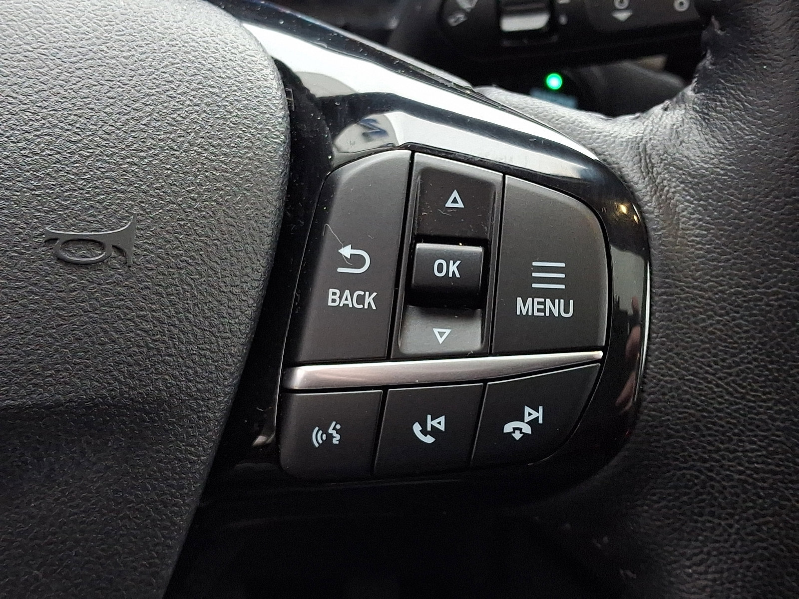 Certified 2021 Ford Escape SEL w/ Technology Package image 24