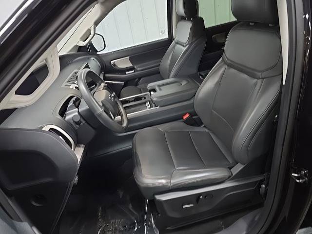 Certified 2025 Ford Expedition Active AWD/4WD image 32