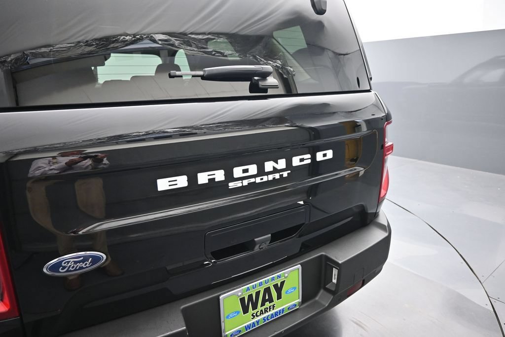 Certified 2022 Ford Bronco Sport Outer Banks w/ Tech Package AWD/4WD image 3