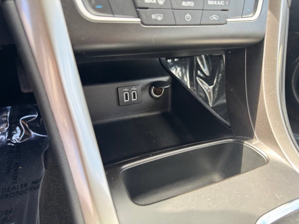 Certified 2019 Ford Fusion SE w/ Equipment Group 151A FWD image 18
