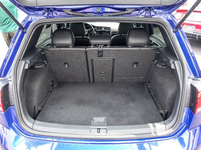 Used 2018 Volkswagen Golf R 4-Door AWD/4WD image 20