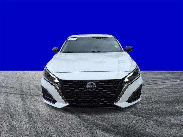 Used 2025 Nissan Altima 2.5 SR w/ SR Premium Package image 9