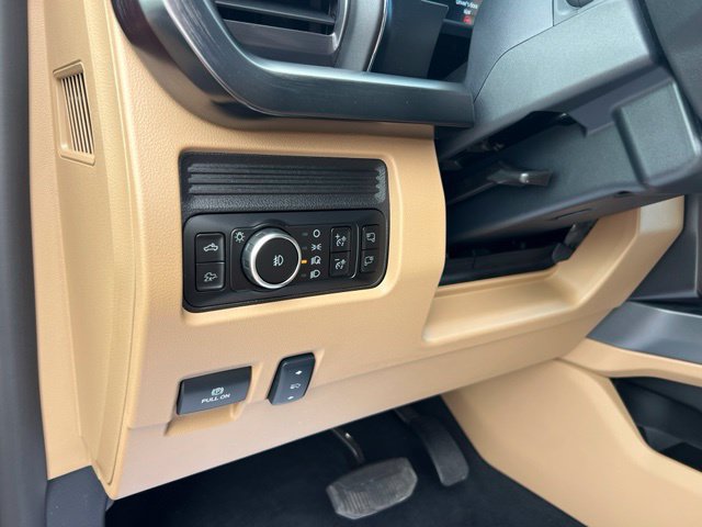 Certified 2025 Ford F250 Lariat w/ Chrome Package AWD/4WD image 10
