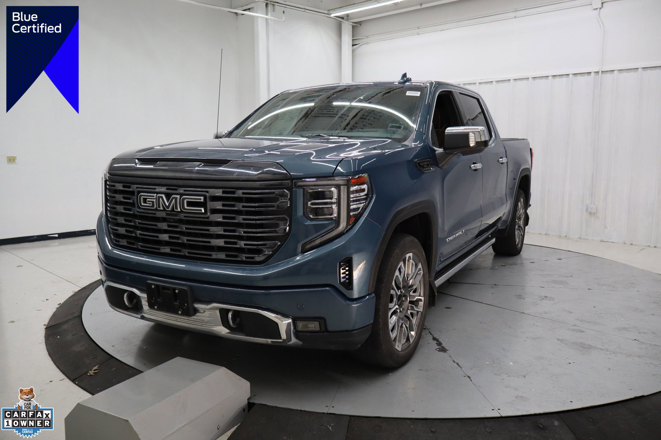 Used 2024 GMC Sierra 1500 Denali Ultimate image 1