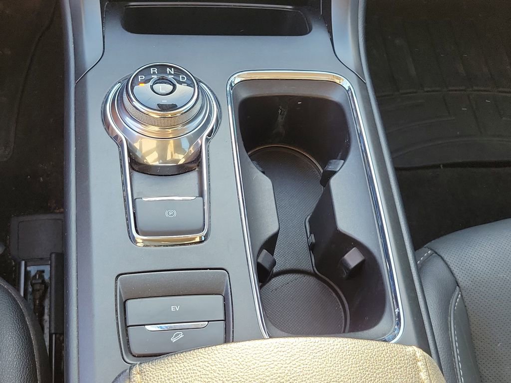 Certified 2018 Ford Fusion Energi Titanium image 30