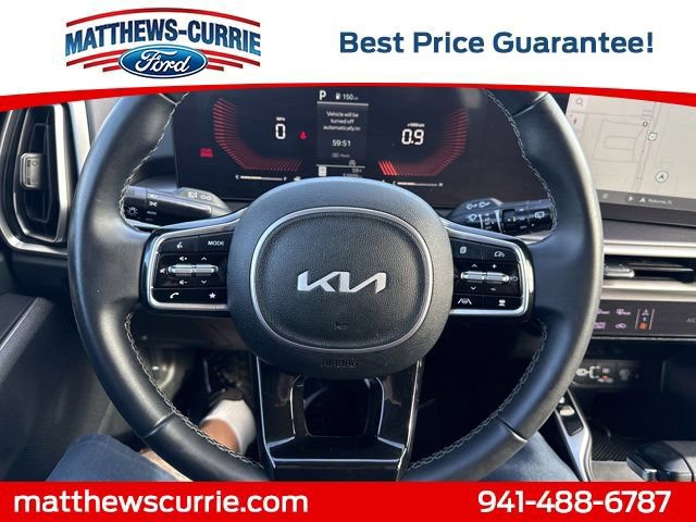 Used 2024 Kia Sorento S image 17
