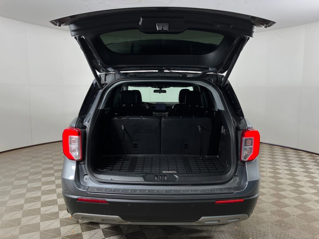 Certified 2021 Ford Explorer XLT w/ Equipment Group 202A image 25