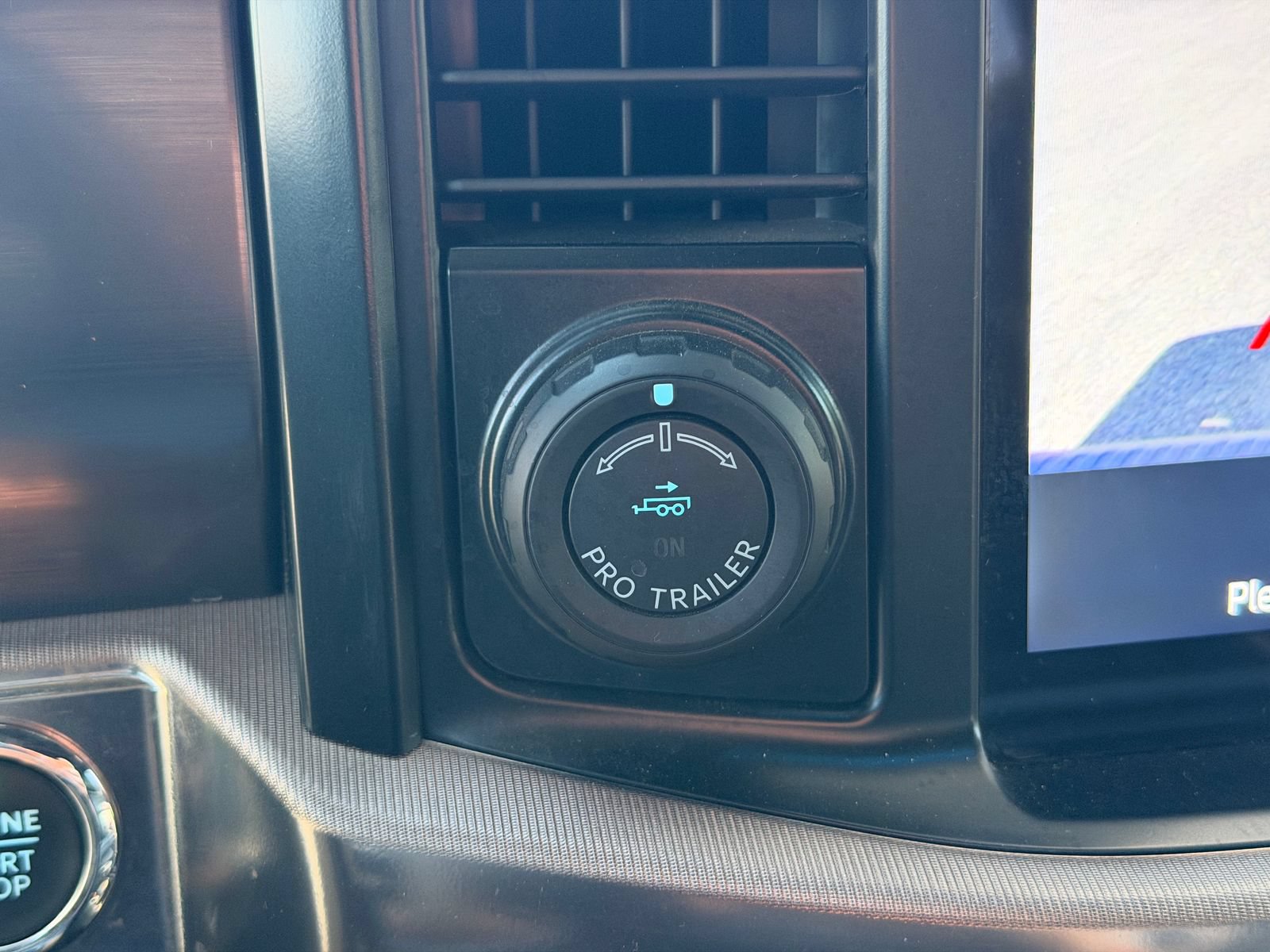 Certified 2023 Ford F150 Raptor AWD/4WD image 27