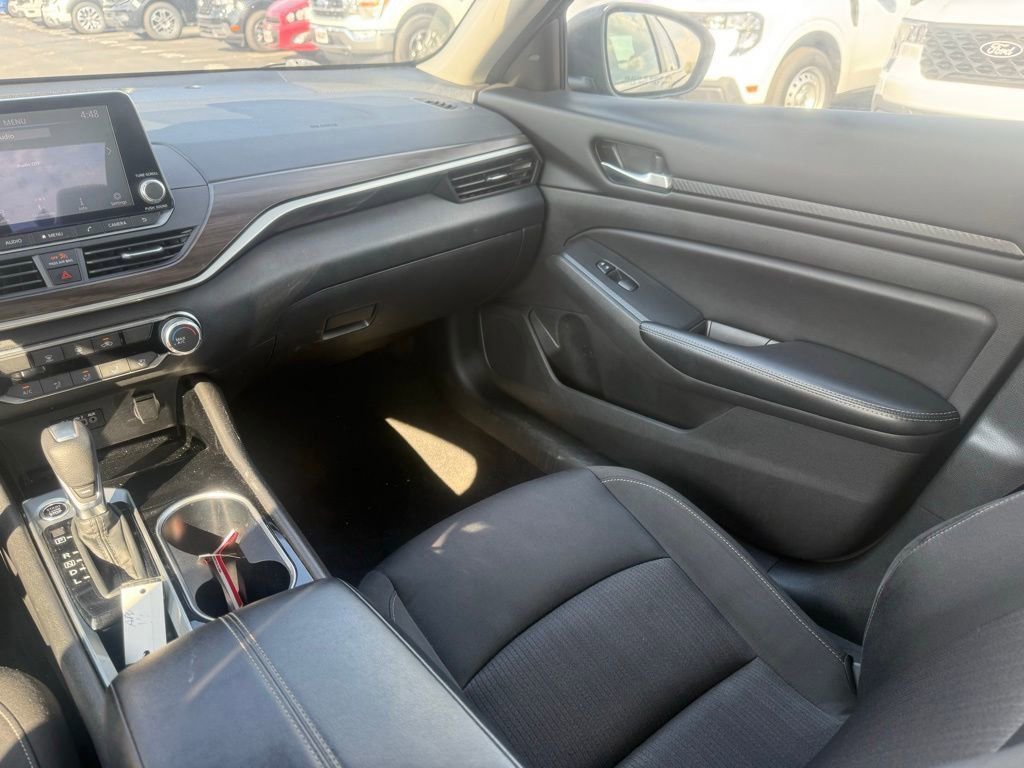 Used 2024 Nissan Altima 2.5 SV FWD image 28