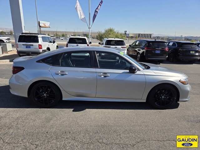 Used 2025 Honda Civic Sport image 12