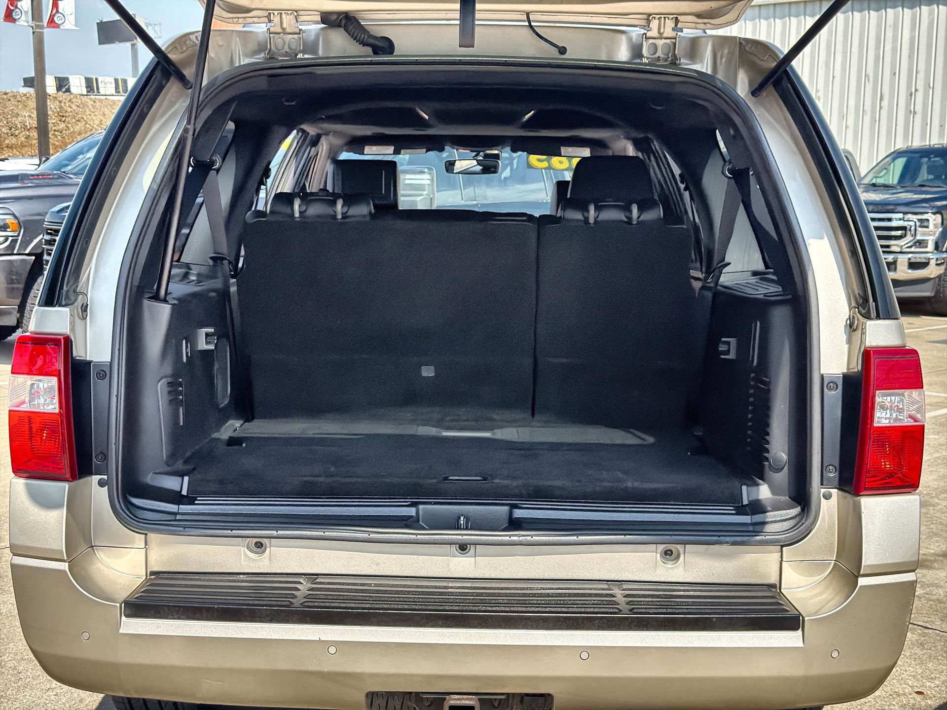 Certified 2017 Ford Expedition EL Limited w/ Equipment Group 301A RWD image 25