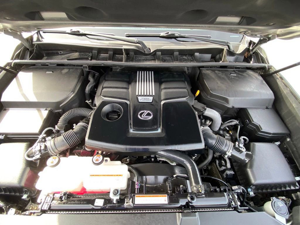 Used 2025 Lexus LX 600 4WD w/ Accessory Package (2T) image 31