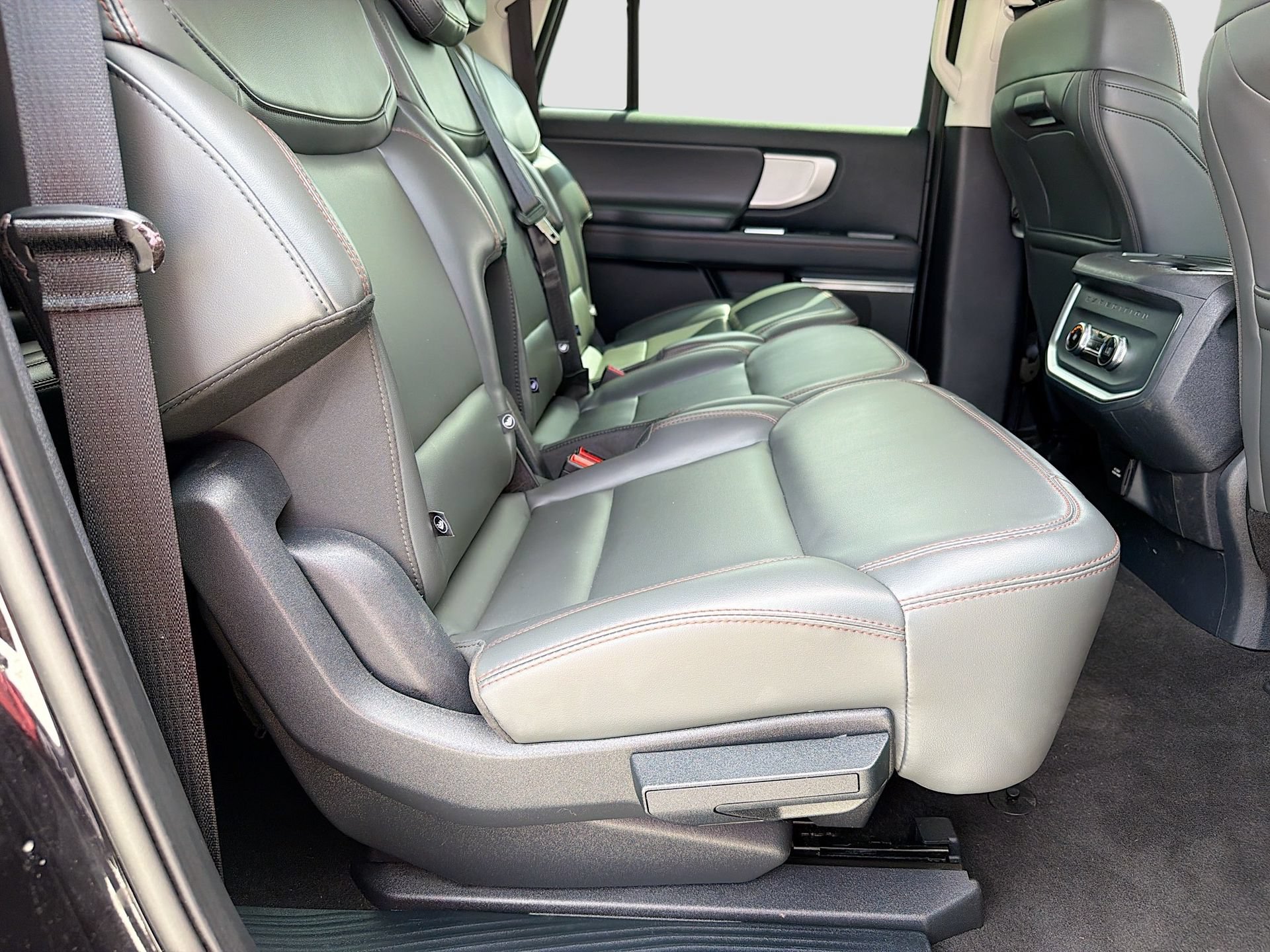 Certified 2025 Ford Expedition Max Active AWD/4WD image 35