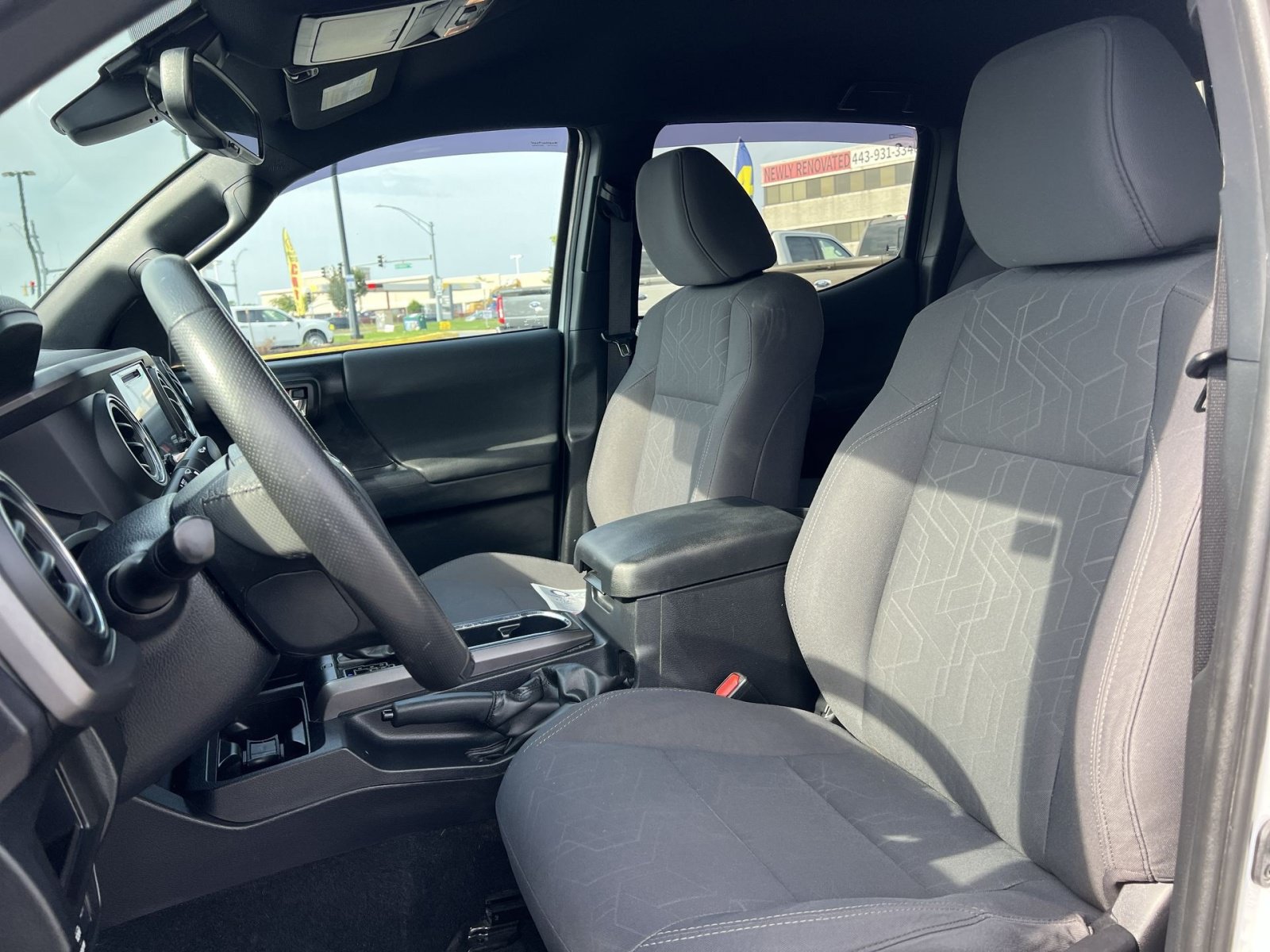 Used 2019 Toyota Tacoma TRD Sport AWD/4WD image 13