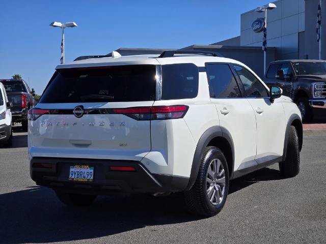 Used 2024 Nissan Pathfinder SV FWD image 4
