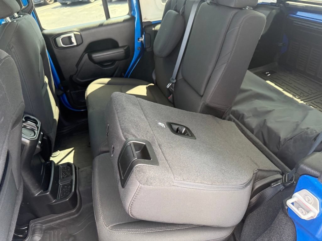 Used 2023 Jeep Wrangler Unlimited w/ Cold Weather Group AWD/4WD image 67