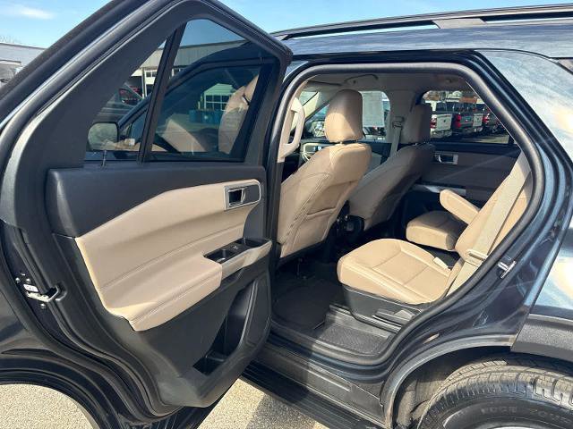 Certified 2022 Ford Explorer XLT w/ Equipment Group 202A image 7
