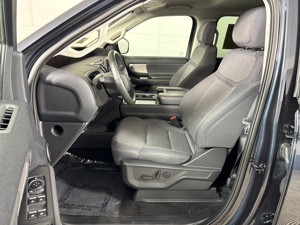 Certified 2025 Ford Expedition Max Active image 31