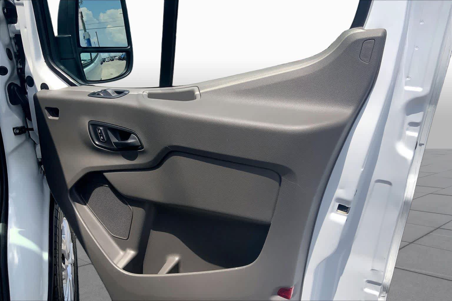 Certified 2025 Ford Transit 250 Low Roof w/ Exterior Upgrade Package RWD image 21