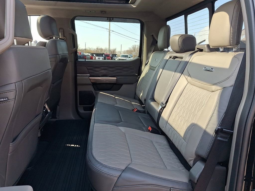 Certified 2025 Ford F250 Platinum w/ Platinum Plus Package AWD/4WD image 10