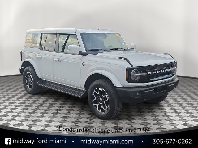 Certified 2025 Ford Bronco Outer Banks AWD/4WD image 1