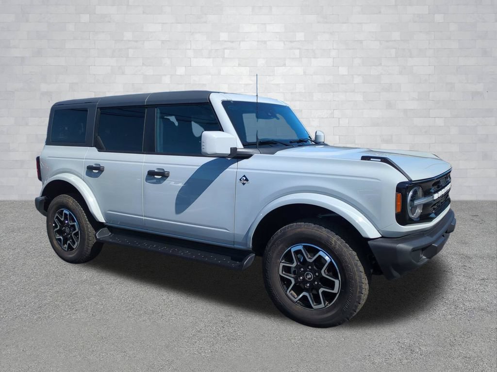 Certified 2026 Ford Bronco Outer Banks AWD/4WD image 2