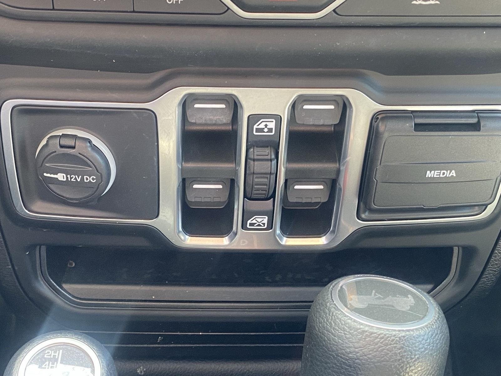 Used 2021 Jeep Wrangler Unlimited Sport AWD/4WD image 21