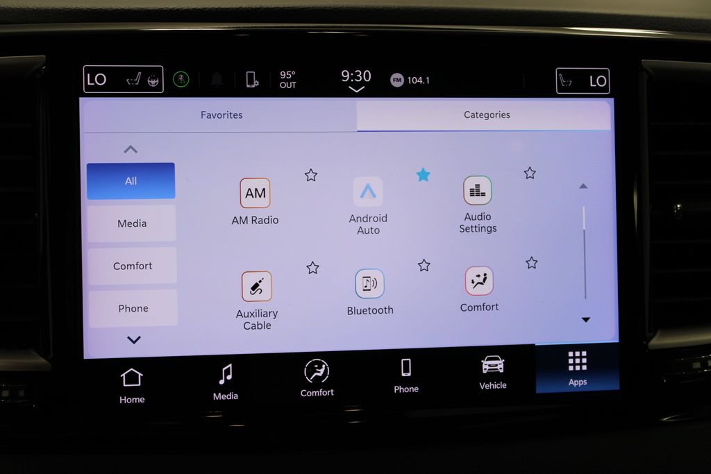 Used 2024 Chrysler Pacifica Touring-L FWD image 50