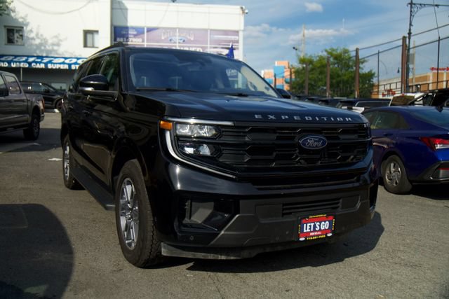 Certified 2025 Ford Expedition Active