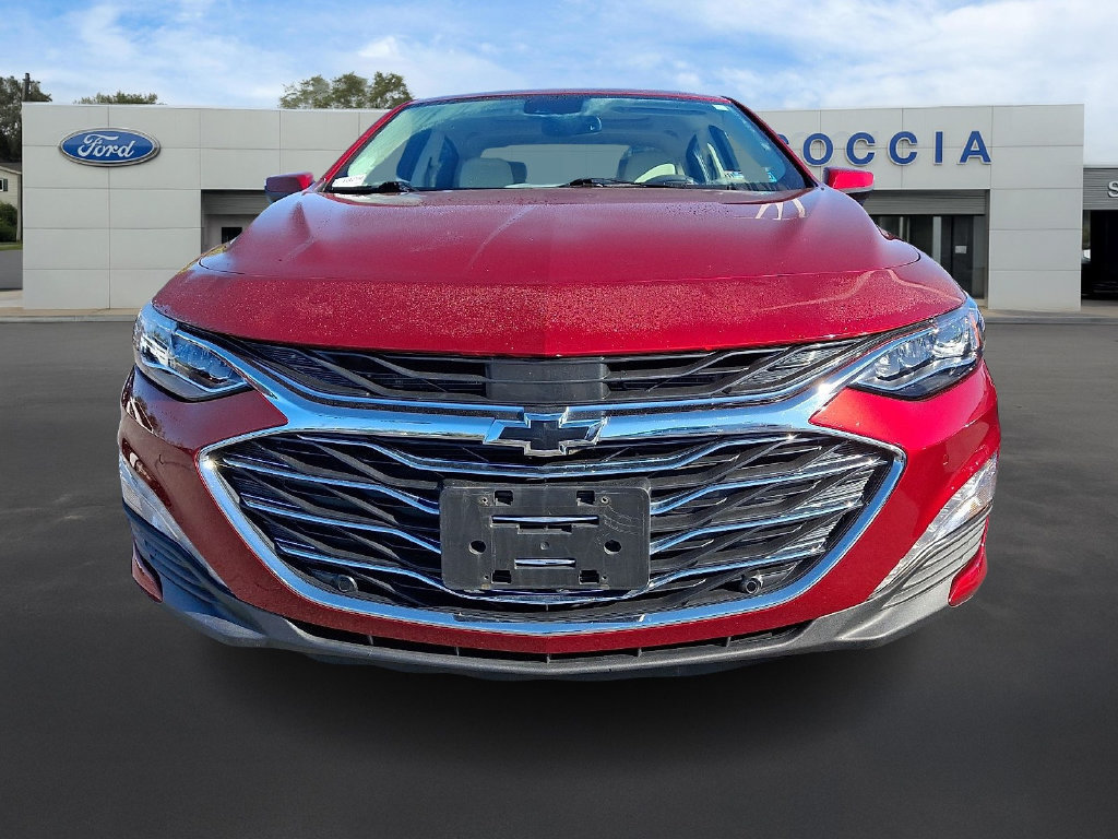 Used 2021 Chevrolet Malibu Premier FWD image 2